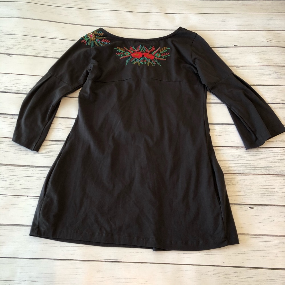 Women’s Urban Mangoz Dress - Picture 5 of 5